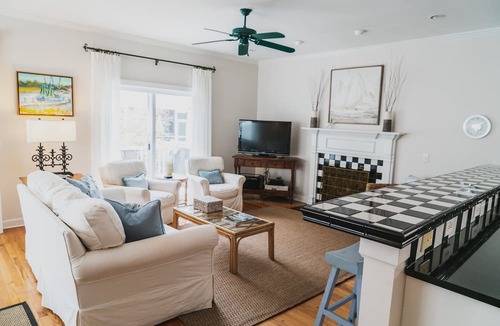 Isle of Palms House | Delightful Home with full Grand Pavilion Pool access - steps to the beach