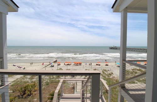 Folly Beach Condo | Oceanfront 1Br/1Ba Top Floor Condo~Beautiful Sunrise