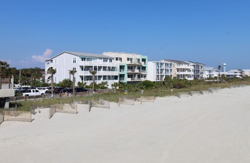 Folly Beach Condo | Oceanfront 1Br/1Ba Top Floor Condo~Beautiful Sunrise