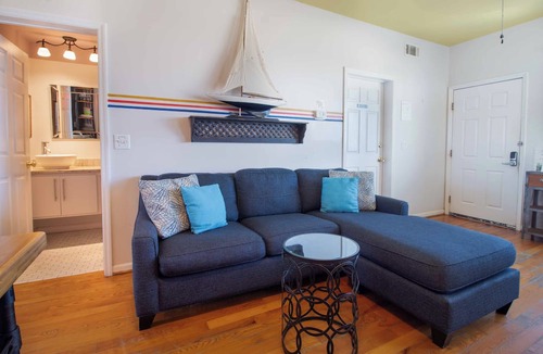 Folly Beach Condo | Oceanfront 1Br/1Ba Condo~2 Delightful