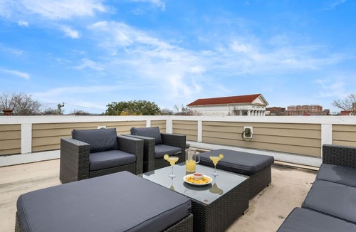 Cannonborough Elliotborough Apartment | Your Rooftop Haven | Sunset Suite Serenity