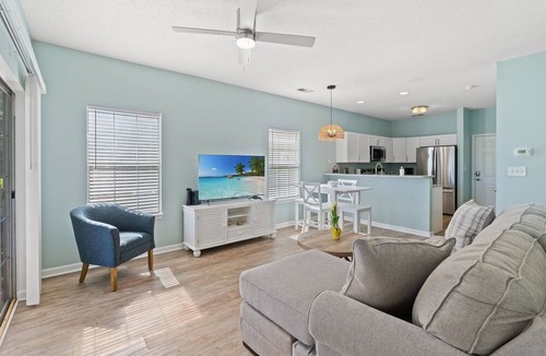 Surfside Beach Condo | Cross Gate 104 - End Unit, Lake View, Pool