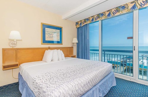 Downtown Myrtle Beach Condo | Yachtsman S207 2 BR