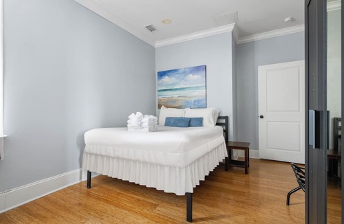 Charleston Historic District Apartment | Nightlife Central! | Entertainment District Loft
