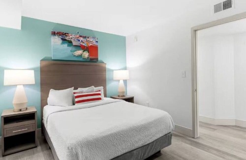 Myrtle Beach Hotel | 2 Coastal Getaways Close to Dining, Mini Golf, Indoor Pools, and Myrtle Beach