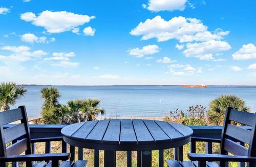 Tybee Island Condo | Serene Tybee Retreat with Ocean Views | Heated Pool Access