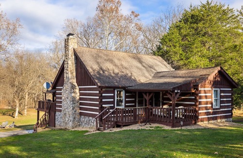 Fishers Hill Cabin | Waterfront cabin w/fireplace, hot tub & BBQ grill