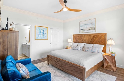North Forest Beach Villa | SeaCrest 2512 Stunning View, Walk to Coligny Shops & Restaurants
