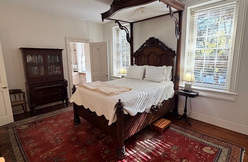 South of Broad Apartment | Historic Downtown Charleston area - 2 bedroom and 2 bathroom apartment
