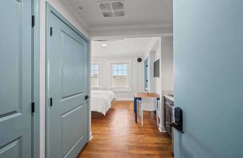 Conway Condo | Charming Conway Loft in Downtown Conway