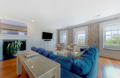 South of Broad Condo | Rainbow Row Pied-À-Terre Condo in Charleston