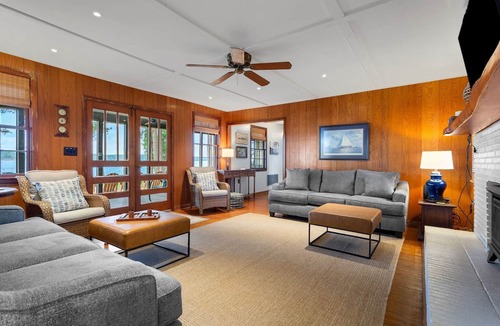 Cross Hill House | Boathouse Point on Lake Greenwood SC