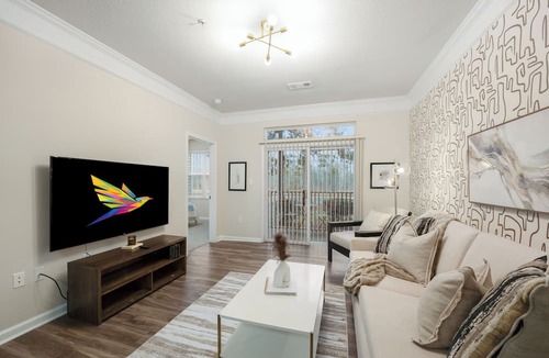 Ridgeland Apartment | Waterview 2BR: Pool, 1st Floor, Gym, Screened Lanai!
