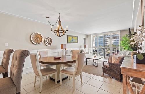 Arcadian Shores Condo | Kingston South Hampton 203 - 2 BD Oceanview Condo