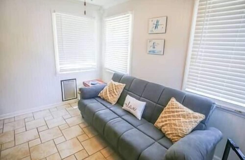 Lindley Park House | Updated Lindley Park Hideaway, Heart of Greensboro