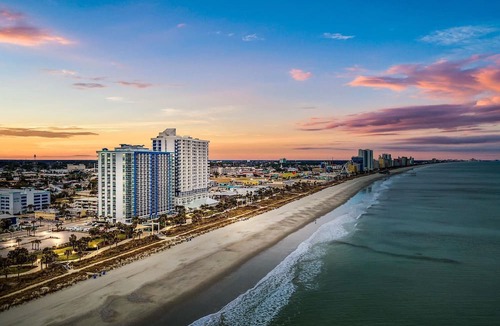 Downtown Myrtle Beach Apartment | 🏖️Stunning Ocean Views | Pools + Hot Tub | Bay View Resort 1005B🏖️