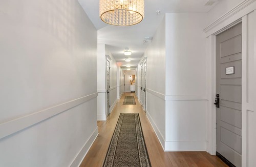 Downtown Charleston Apartment | In the Heart of King Street | Battery Suite