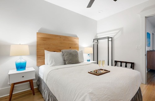 Downtown Charleston Apartment | Retreat on King Street | Ashley Suite