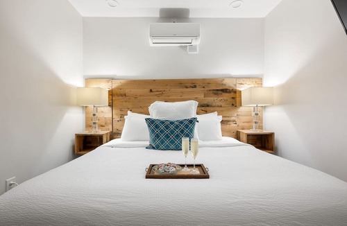Downtown Charleston Apartment | In the Heart of King Street | Folly Suite