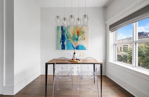 Downtown Charleston Apartment | The Heart of Historic King St | Cooper Suite