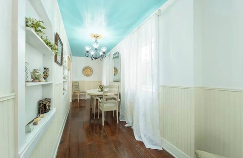 Harleston Village Apartment | Charming 2BR Historic Kitchen House Steps from Colonial Lake & King Street