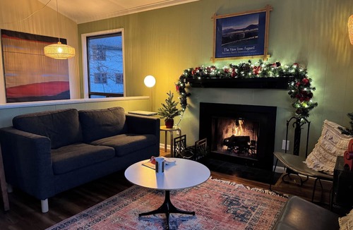 Wintergreen House | Cozy Wintergreen Retreat - Hot Tub, Walk to resort, Hiking trail in backyard