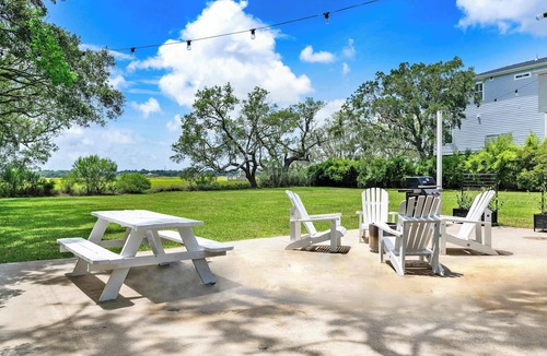 Charleston Apartment | Water Views, Minutes to Downtown & Folly Beach!