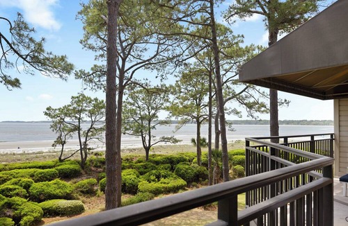 South Beach Condo | Oceanfront, All New! 3rd Floor, 2BR/2 BA, Updated, Open Plan & Super Stylish