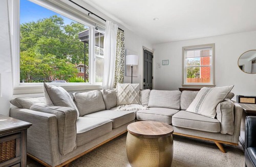 Charleston Apartment | Casa Luna | Walk to Lowndes Grove + Hampton Park
