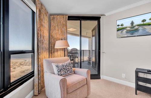 Isle of Palms Condo | Oceanfront Penthouse | Panoramic Views from the Top of Wild Dunes