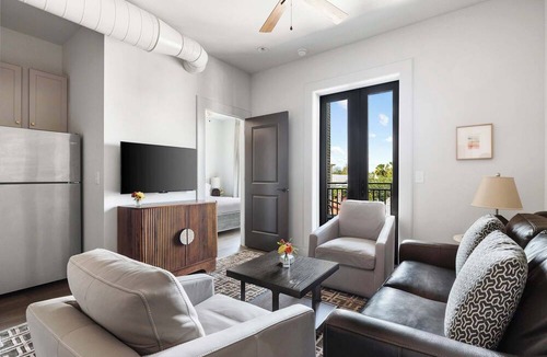 Cannonborough Elliotborough Condo | Fire Tower | Elegant 2BR in Downtown Charleston!