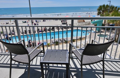Downtown Myrtle Beach Condo | Stunning Ocean Front 2BD/2BA, in Heart of Myrtle Beach New 50” Smart TV