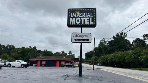 Mullins Hotel | Imperial Motel Near Marion HWY 76