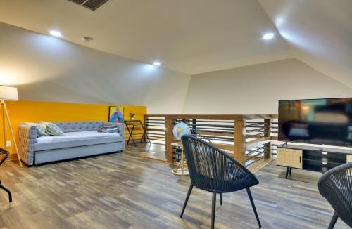 Greensboro House | 6 Mi to Wet 'n Wild! Family Escape w/Yard & Deck