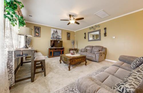 Moncks Corner House | Lakes, Gardens & More! Getaway in Moncks Corner