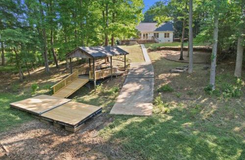 Bowling Green House | 4BR Lake Wylie Ollie Private Cove Hot Tub Fire Pit