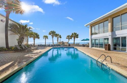 Litchfield by the Sea Apartment | Pool View Room First Floor Sleeps 4