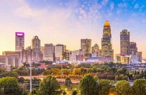 Third Ward House | Urban Retreat Walk to Stadiums & Uptown, including Parking & Home Gym