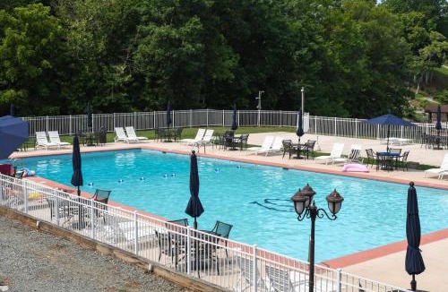 North Shore House | Pool, Lake & Sunsets in Front of the Condo Patio