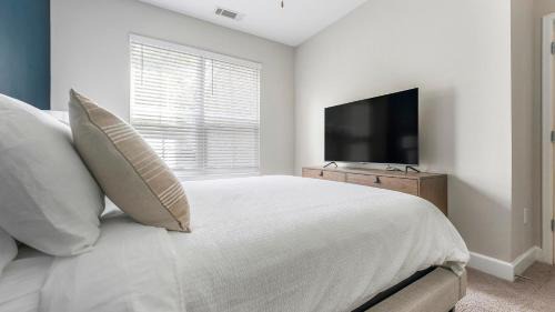 Summerville Apartment | Landing Stylish 1BD Gym Yoga Studio