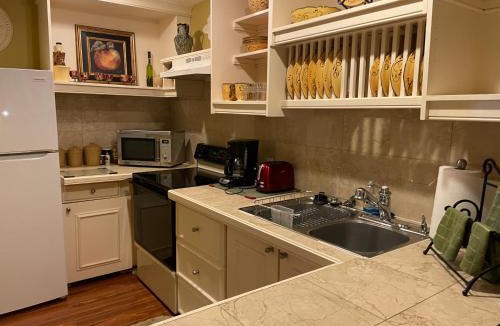 Ansonborough Bed & Breakfast | 22 Charlotte