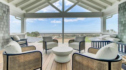 Isle of Palms House | 3108 Palm by AvantStay