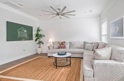 Mount Pleasant House | Ride The Wave, 5 min to Beach, 7 min to Dtwn