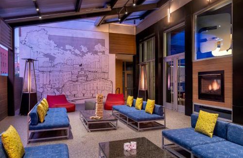The Vista Hotel | Aloft by Marriott Columbia Downtown