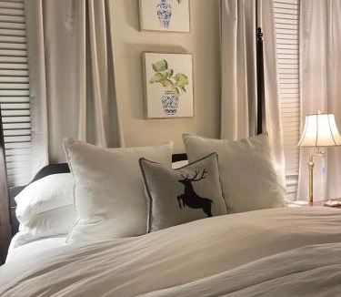 Columbia Bed & Breakfast | Chesnut Cottage Inn