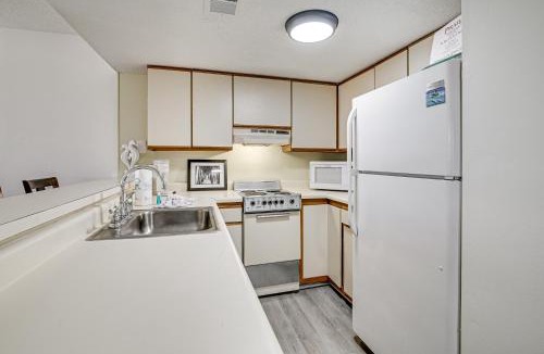 Myrtle Beach House | Swim, Soak + Play: Myrtle Beach Resort Condo!
