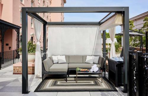 Charleston Historic District Hotel | Mills House Charleston, Curio Collection by Hilton