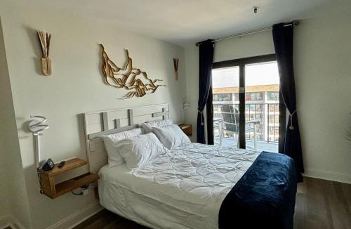 Myrtle Beach Apartment | Luxe by the Sea - 5-Star Beachfront Escape