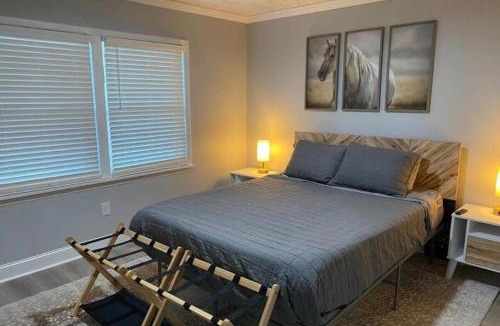 Asheboro Apartment | Modern 2BR Aparment near NC ZOO w Parking
