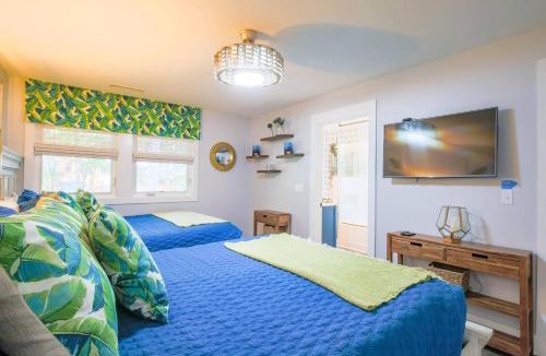 West Beach House | Eugenia